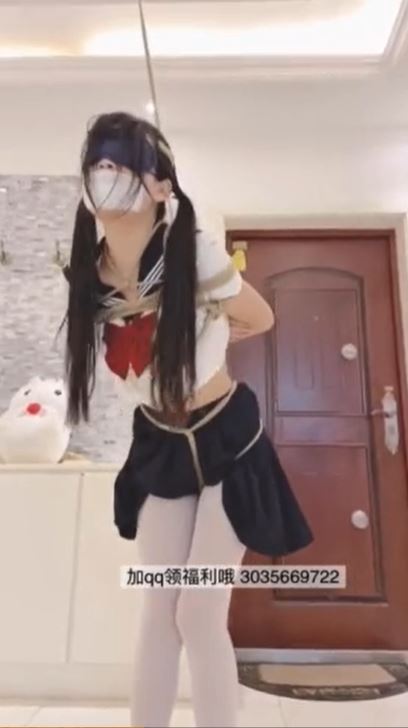 緊縛されたセーラー服少女が暴れまくってマンコに縄がどんどん食い込んじゃうｗｗｗ