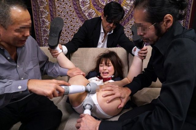 宮沢ちはる 友達に売られた女子校生が変態集団に拘束されてマンコを甚振られる動画